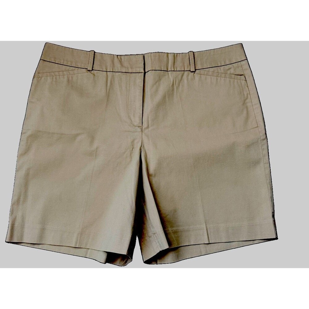 Talbots Women's Size 14 Beige Khaki Classic Fit Bermuda Shorts - NWT
